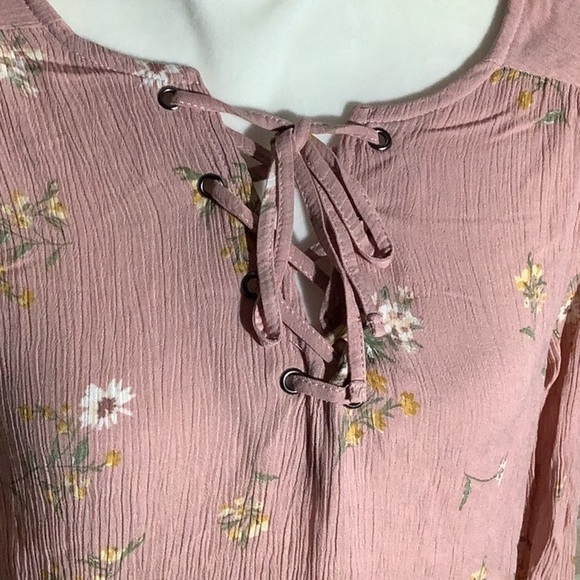 Pink Republic NEW - Sz S - ballon long sleeved - keyhole front - floral top - Picture 2 of 9